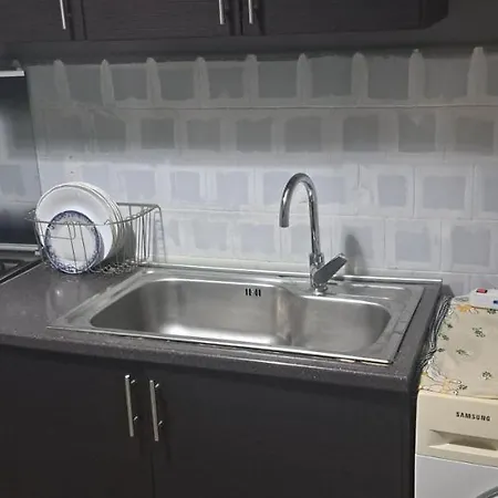 Kwatera prywatna An A L With Shared Bathroom